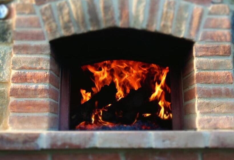 فندق Agriturismo La Capacciola