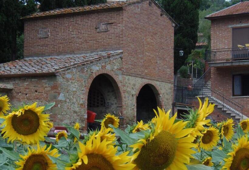 فندق Agriturismo La Capacciola