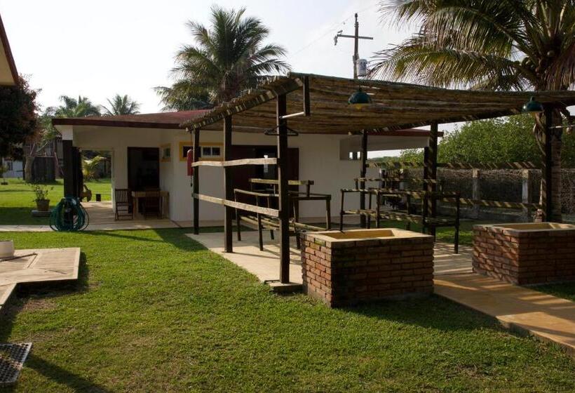 فندق Puerto Lobos Dive Camp