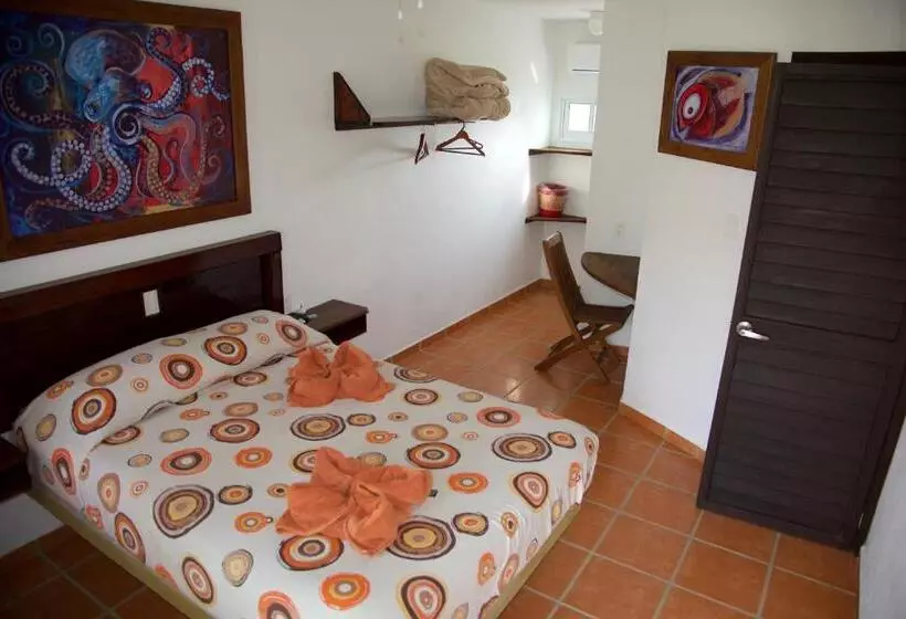 Hotelli Puerto Lobos Dive Camp