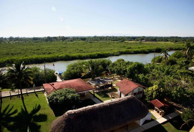 فندق Puerto Lobos Dive Camp