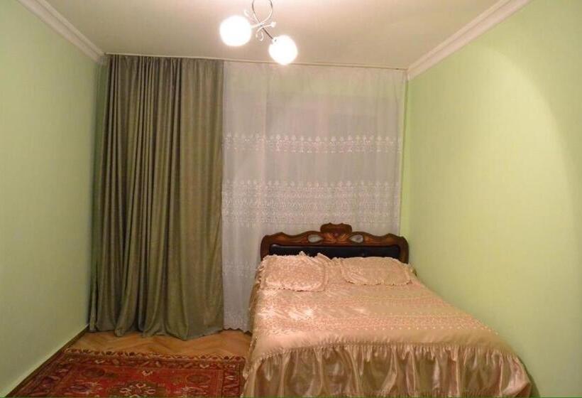 بنسيون Anna B&b