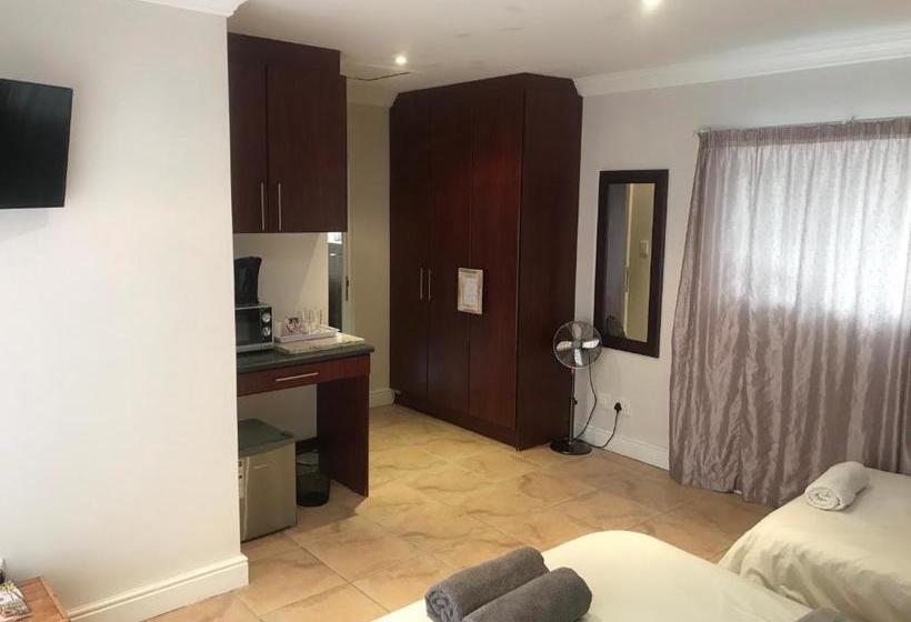 פנסיון Bird's View