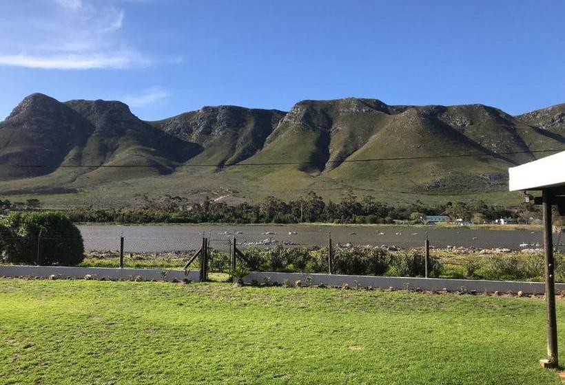 פנסיון Bird's View