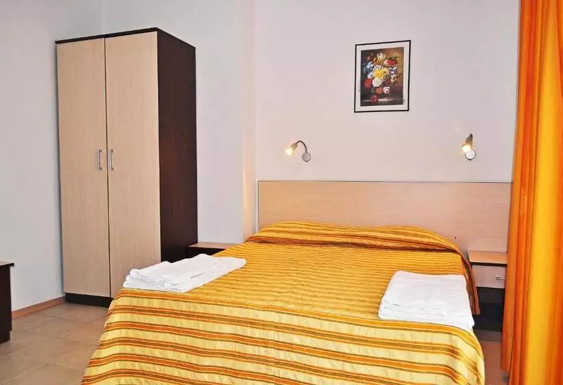 ペンション Family Hotel Daf