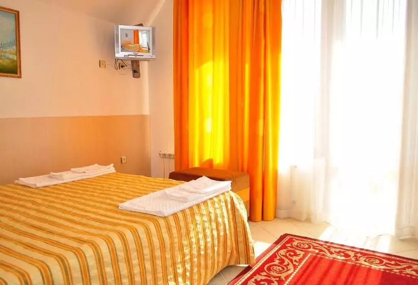 ペンション Family Hotel Daf