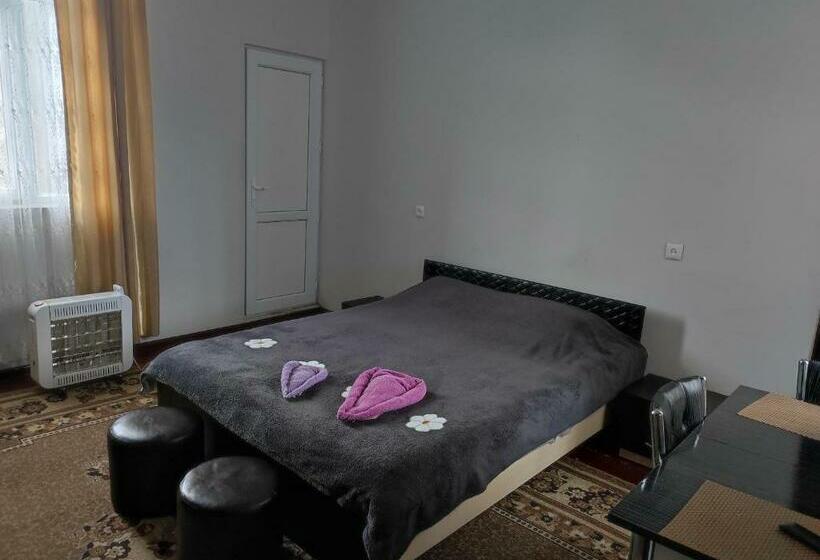 پانسیون Guest House Koba