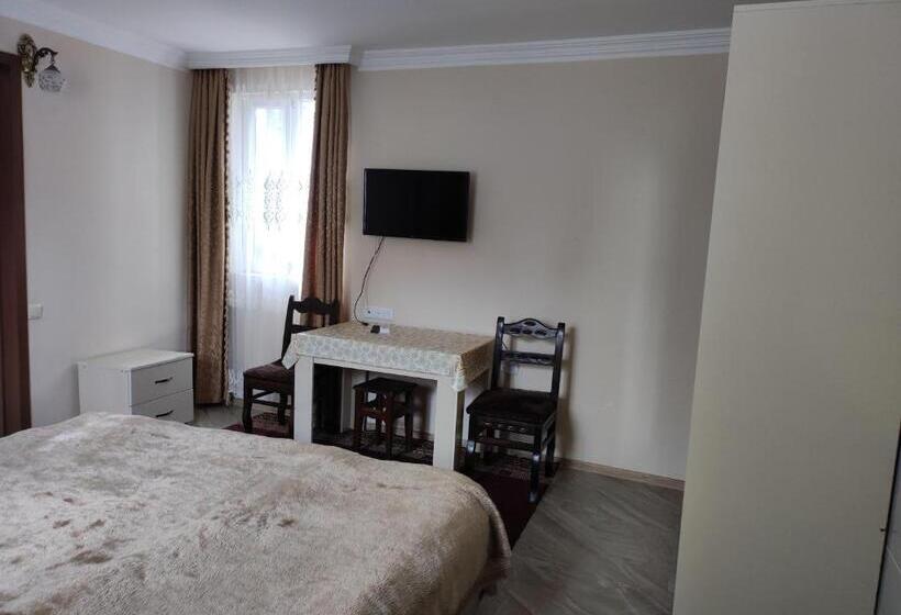 پانسیون Guest House Koba