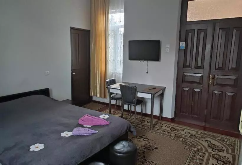 پانسیون Guest House Koba