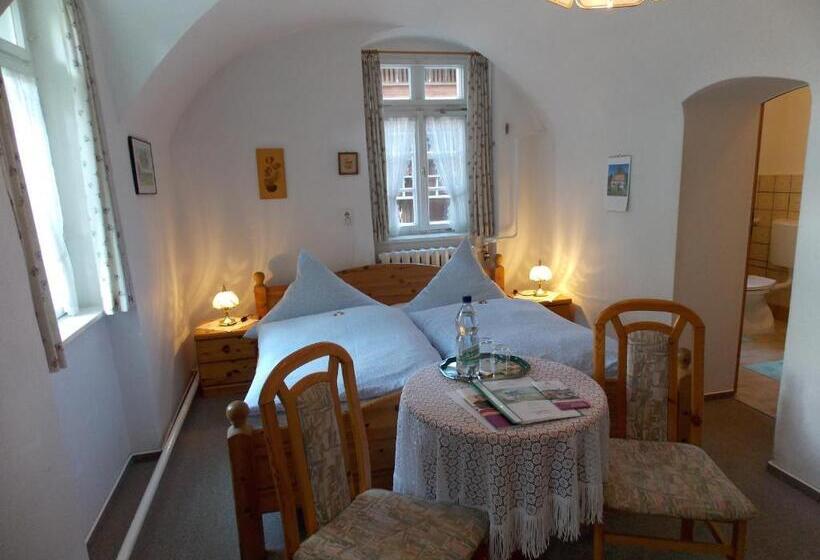 ペンション Kurheim Haus Linde