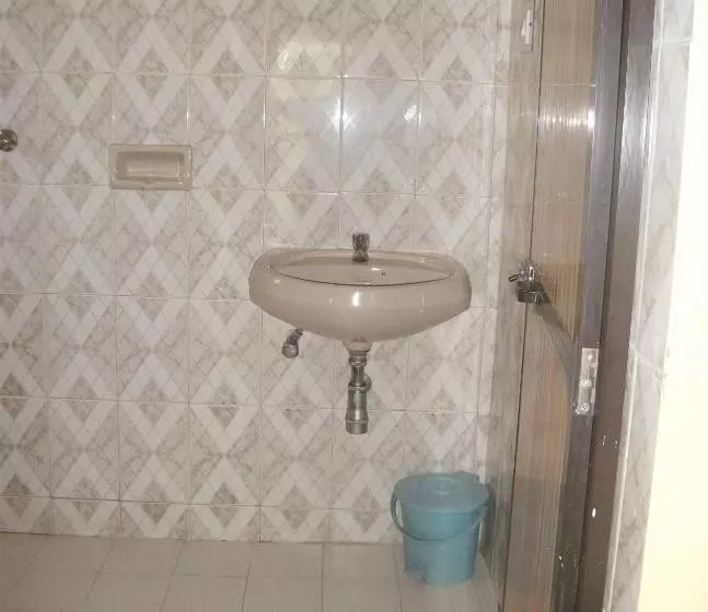 Majatalo Shalom Guest House