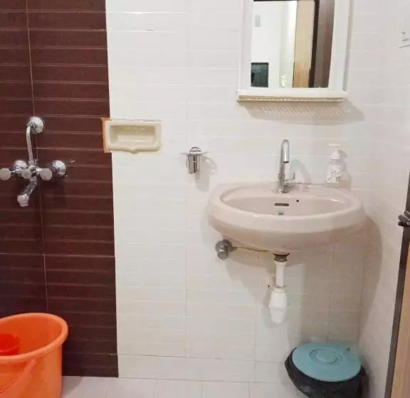 Majatalo Shalom Guest House