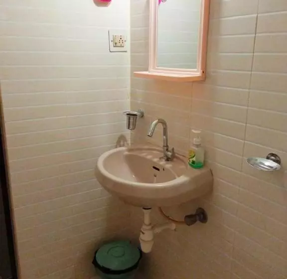 Majatalo Shalom Guest House