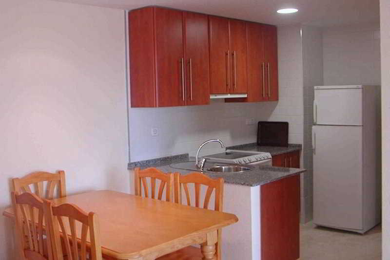 Apartamentos Urbanizacion Del Sol