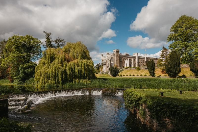 Bellinghan Castle Hotel