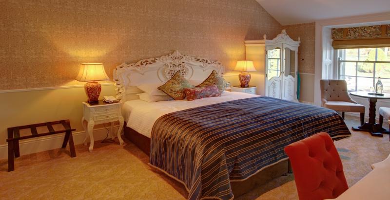 Bellinghan Castle Hotel