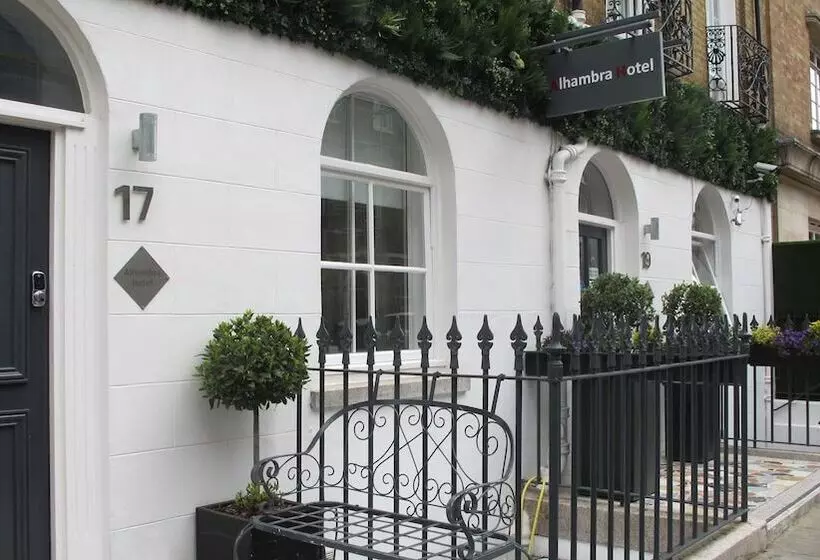 בית מלון כפרי Alhambra