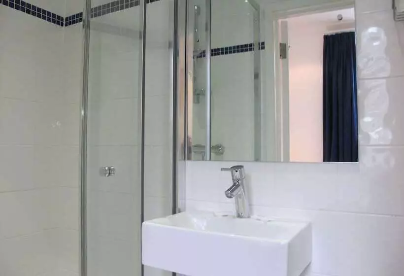 בית מלון כפרי Alhambra