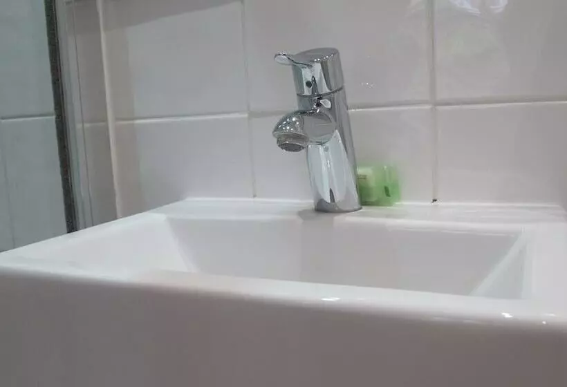 בית מלון כפרי Alhambra