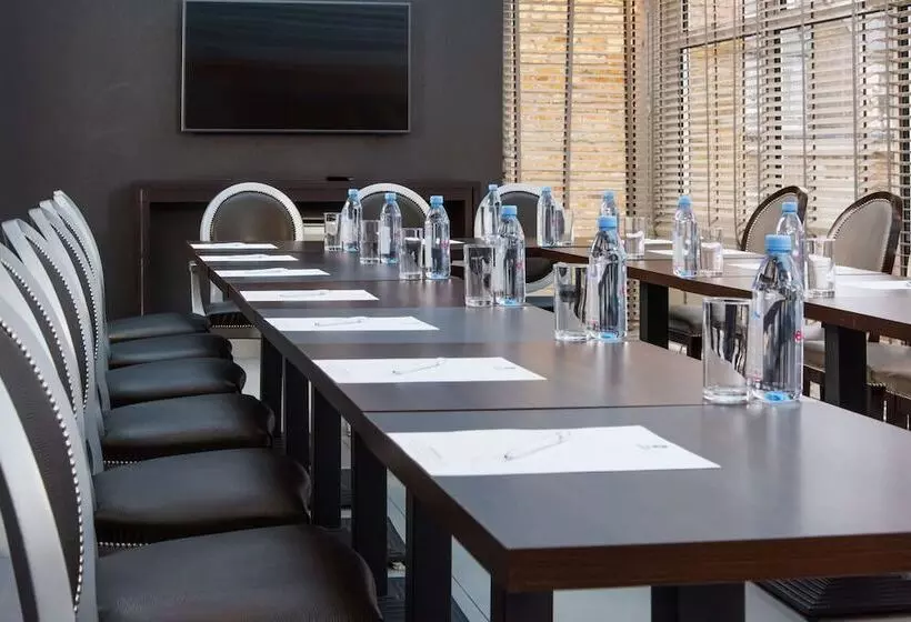 ホテル Best Western Chiswick Palace & Suites London