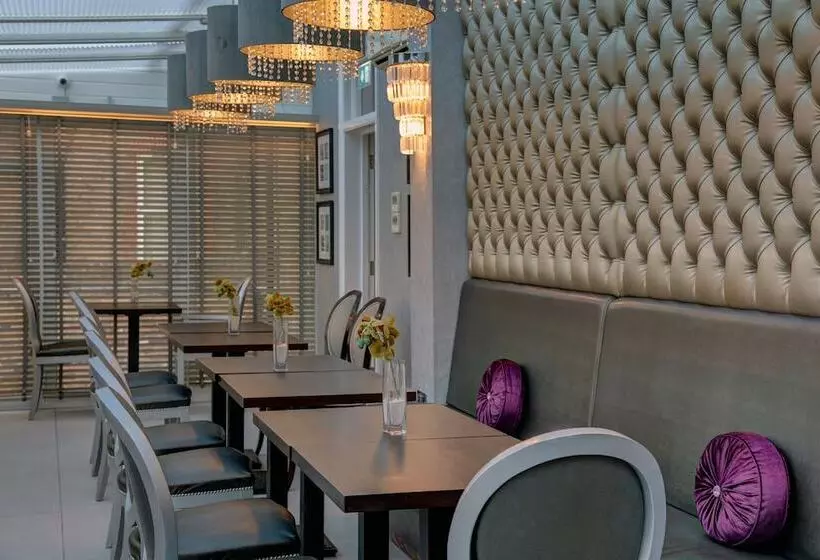 ホテル Best Western Chiswick Palace & Suites London