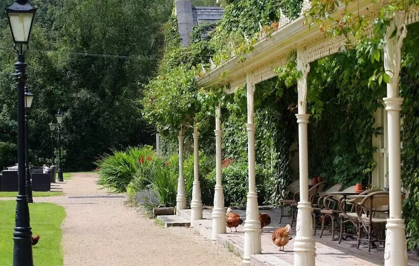 Отель Brooklodge & Macreddin Village