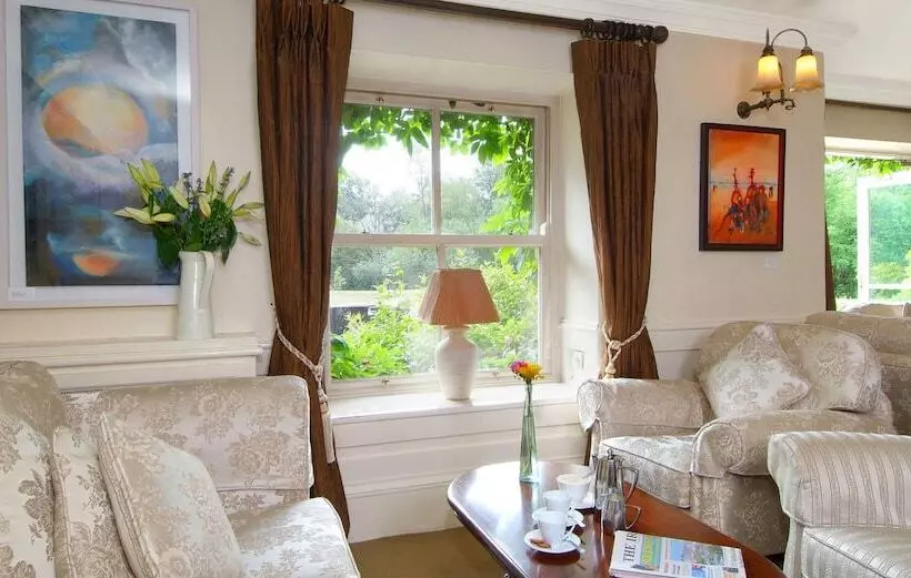 Отель Brooklodge & Macreddin Village