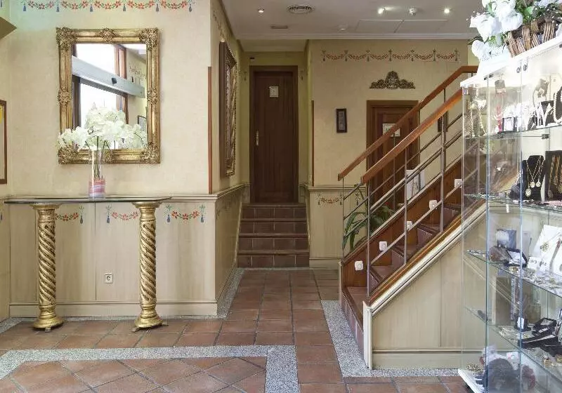 هتل Casona De La Reyna