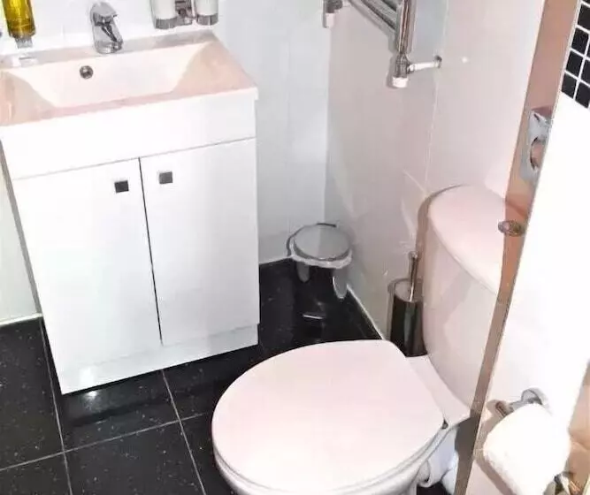 Szálloda Crompton Guest House