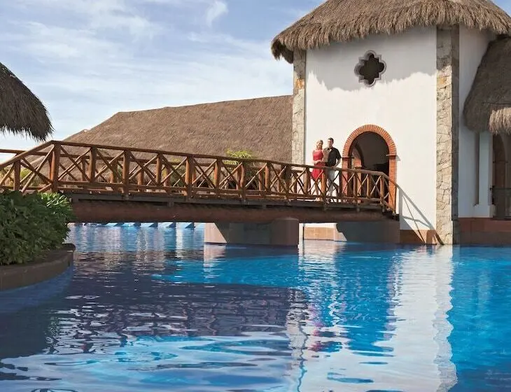 ホテル Dreams Sapphire Resort & Spa