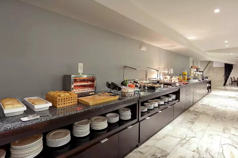 هتل Exe Isla Cartuja