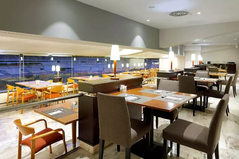 هتل Exe Isla Cartuja