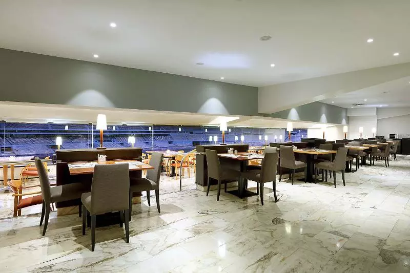 هتل Exe Isla Cartuja