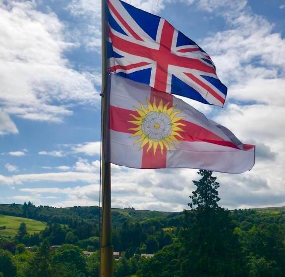 בית מלון כפרי Harefield Hall