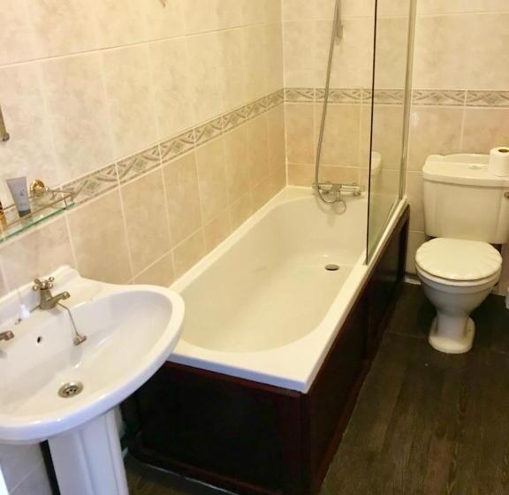 בית מלון כפרי Harefield Hall