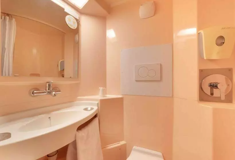 ホテル Premiere Classe Fleury Merogis