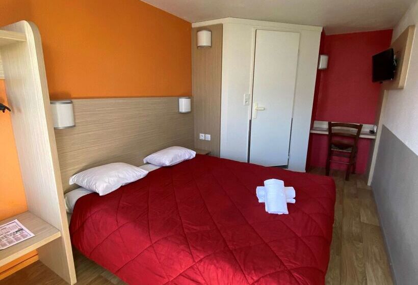 فندق Classic Hôtel   Fontenay Trésigny