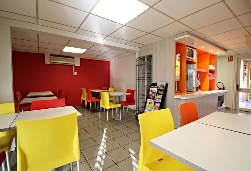 בית מלון כפרי Premiere Classe Reims Sud Bezannes