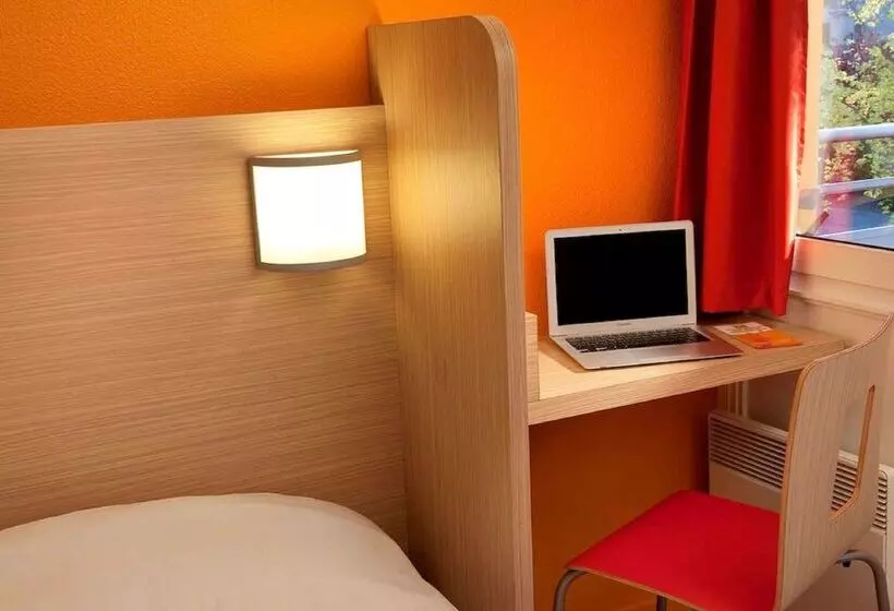 Отель Premiere Classe Reims Sud  Bezannes