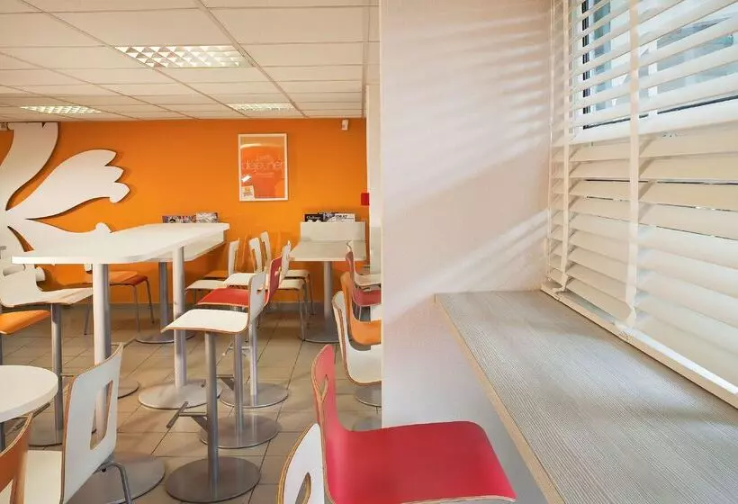 酒店 Premiere Classe Versailles  Saint Cyr L Ecole