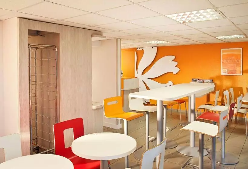 酒店 Premiere Classe Versailles  Saint Cyr L Ecole