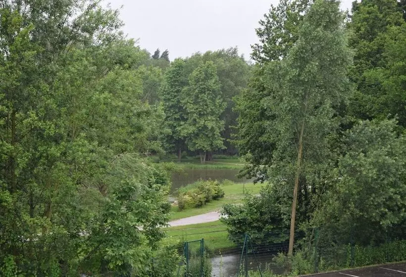 Отель Premiere Classe Creil Villers Saint Paul