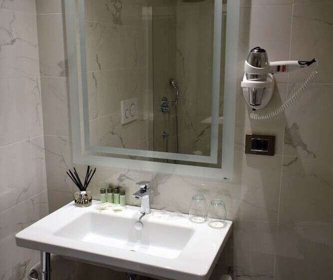 Raeli Hotel Archimede