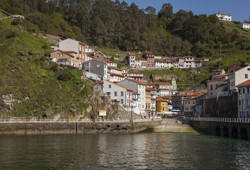 Hotel Rural Casona De La Paca