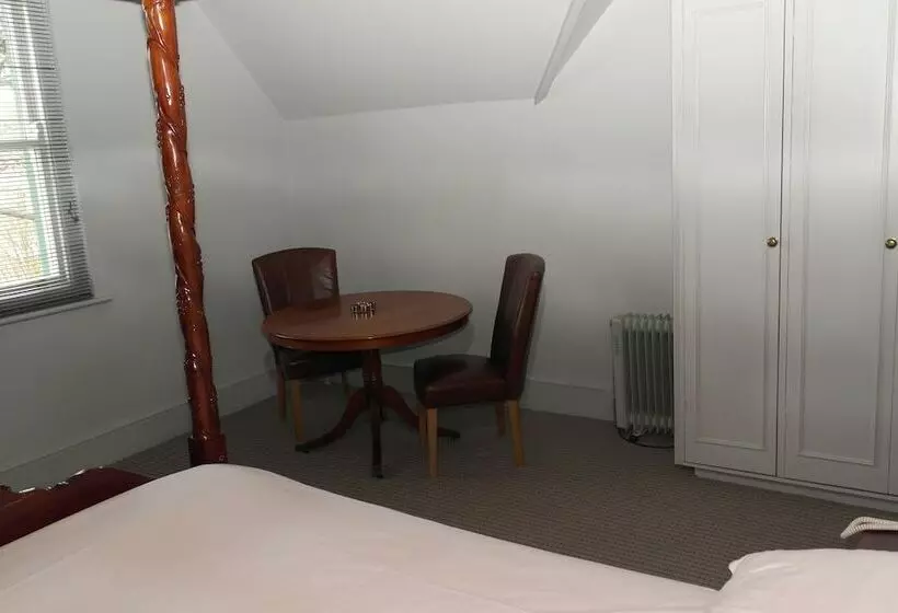 בית מלון כפרי Wards