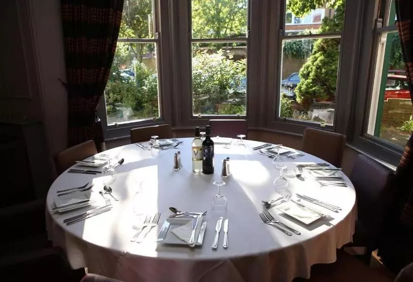 בית מלון כפרי Wards