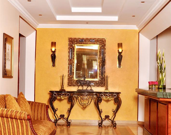 La Colina Suites Hotel