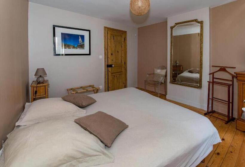 ベッドアンドブレックファースト Chambre D'hôtes Les Clés Des Places