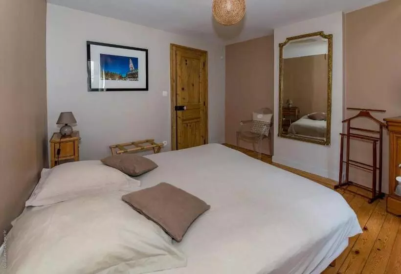 تختخواب و صبحانه Chambre D'hôtes Les Clés Des Places