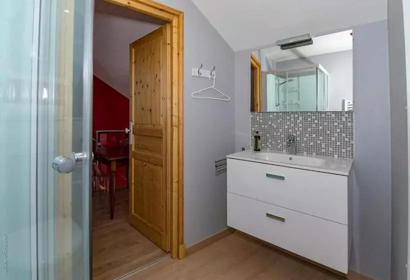 تختخواب و صبحانه Chambre D'hôtes Les Clés Des Places